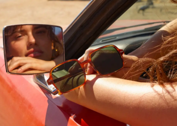 What characteristics to look for while buying sunglasses?