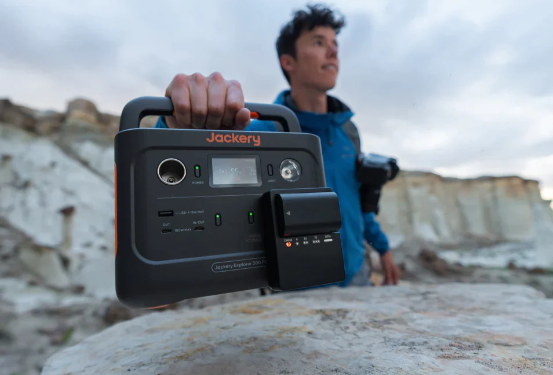 The Essential Guide to Choosing the Perfect Portable Battery Pack for Camping