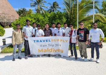 Ghoom Barabar Ghoom Maxx: Elevating Group Travel to New Heights